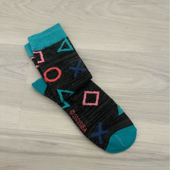 Brand New Men’s size 8-12 Socks (Office/Play Station/Friends) - Picture 3 of 10